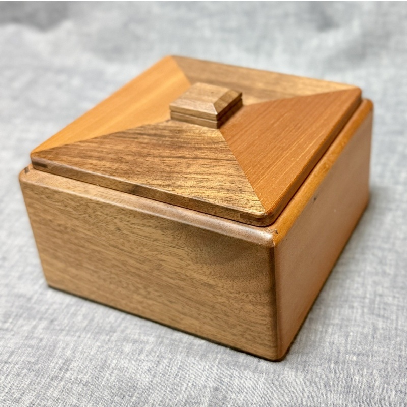 Top Box (Part 1) (M-5-1) by Akio Kamei KCG