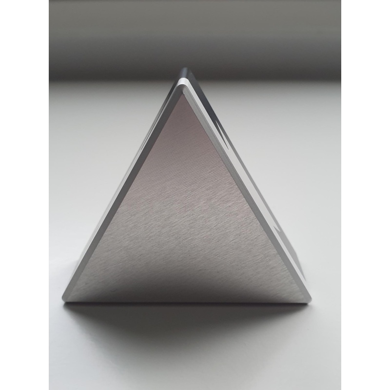 Pro No. 1 dovetail triangle (limited) by Peter Heim