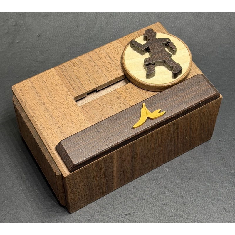 Banana by Osamu Kasho (Karakuri Idea Contest)