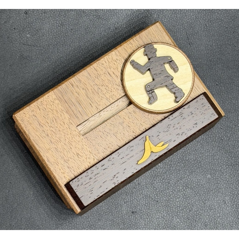 Banana by Osamu Kasho (Karakuri Idea Contest)