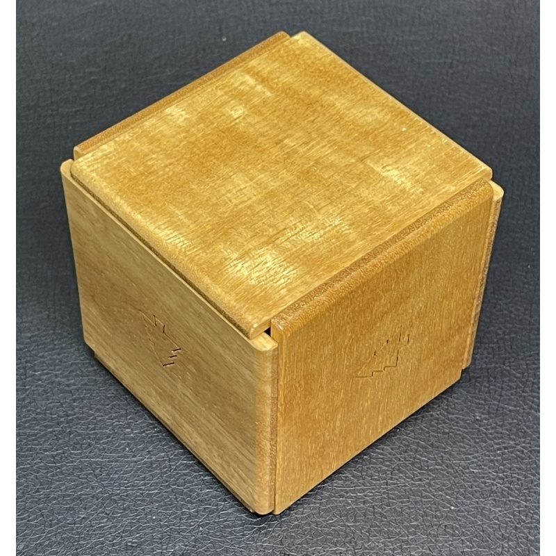 Box With 5 Trees by Hiroshi Iwahara