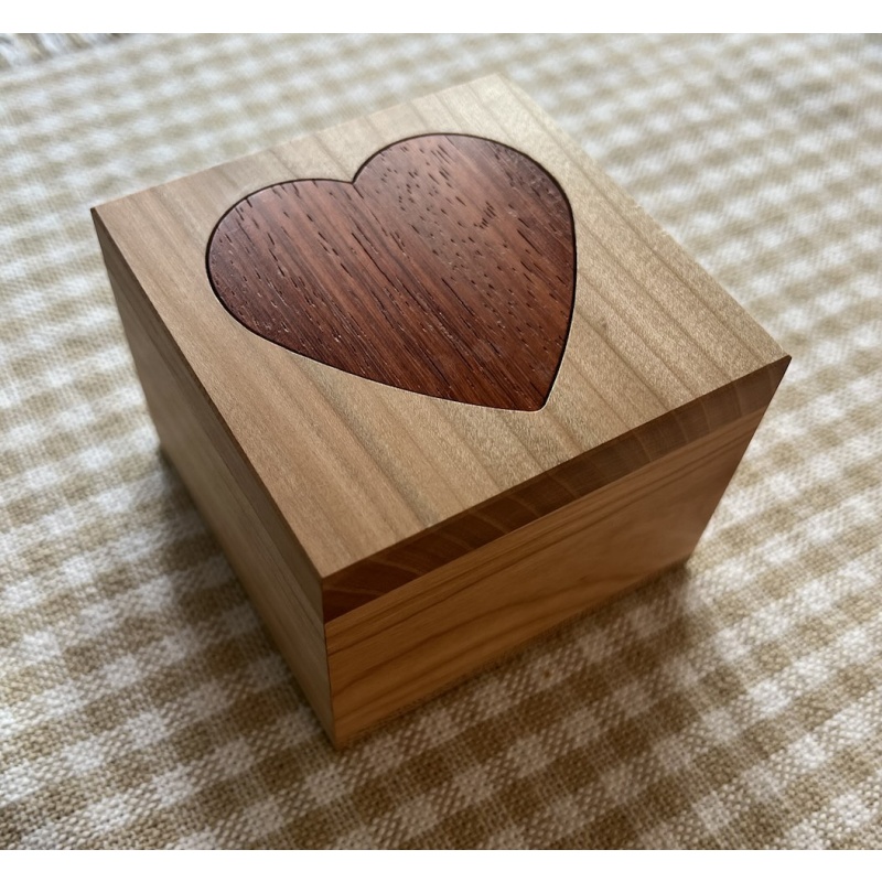 Caught Heart / Heart Box by Stephen Baumegger (Pelikan)