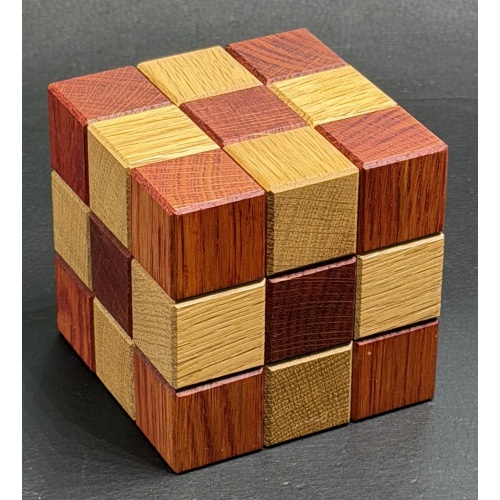 Checker Cube by Akio Kamei (2001 Karakuri Christmas Gift)