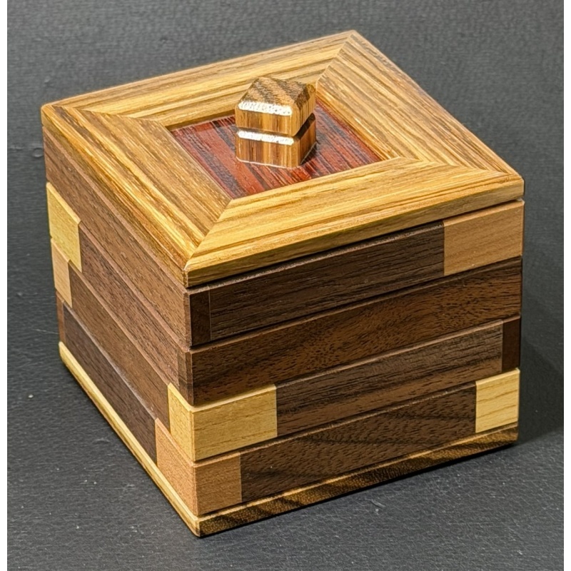 Covered Chimney by Hiroshi Iwahara (Karakuri Christmas Gift 2006)