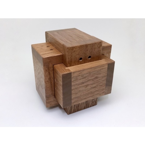 Akio Kamei’s Expansion puzzle Box IV-2