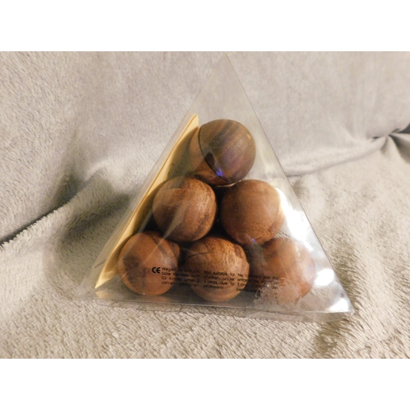 Ball stacker