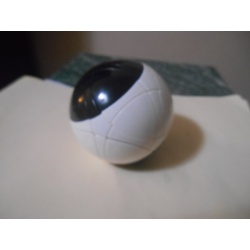 Traiphum Megaminx ball, black and white