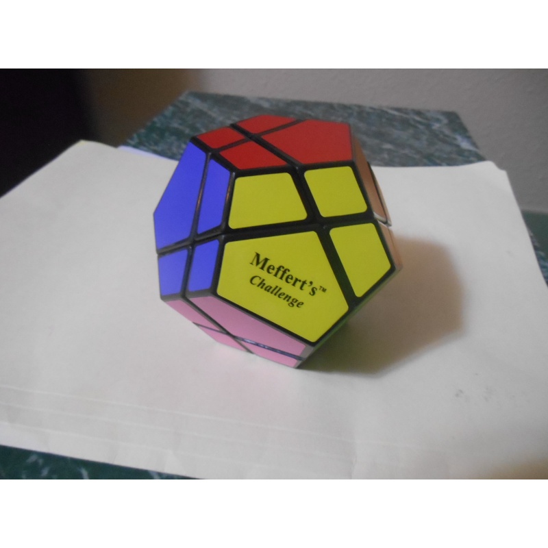 Skewb Ultimate, Meffert's Challenge, 12 colors, German stickers, black body