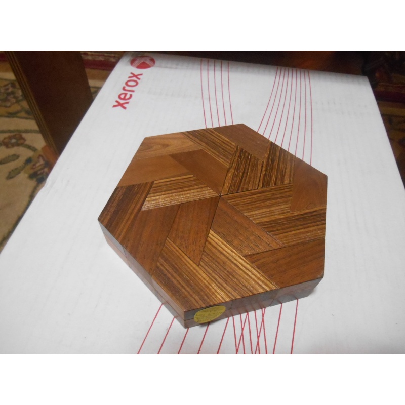 Hex Trivet - William Waite - Wayne Daniel