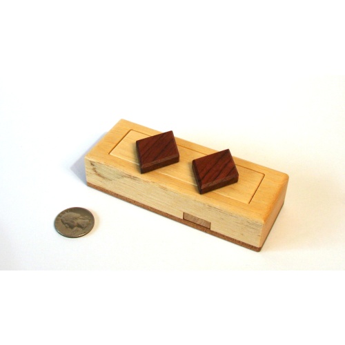 Juno - Diamond Case (2017)