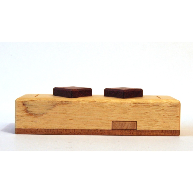 Juno - Diamond Case (2017)