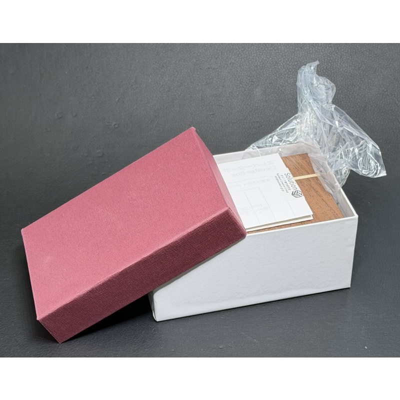 Elevator Box by Hiroshi Iwahara (Karakuri)