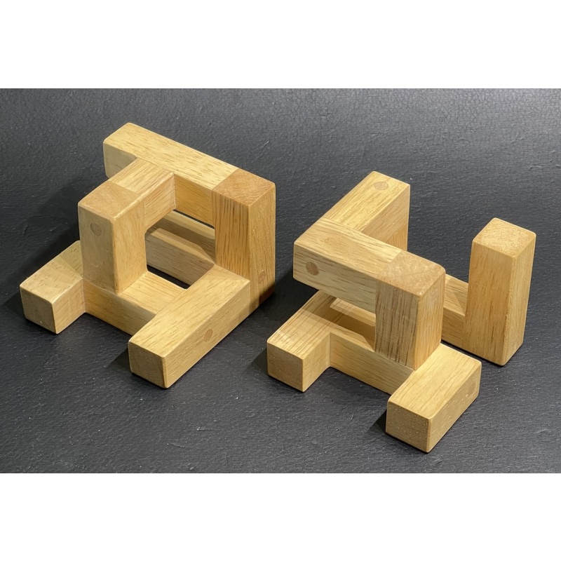 Cube Bi-section by Bill Darrah (2005)