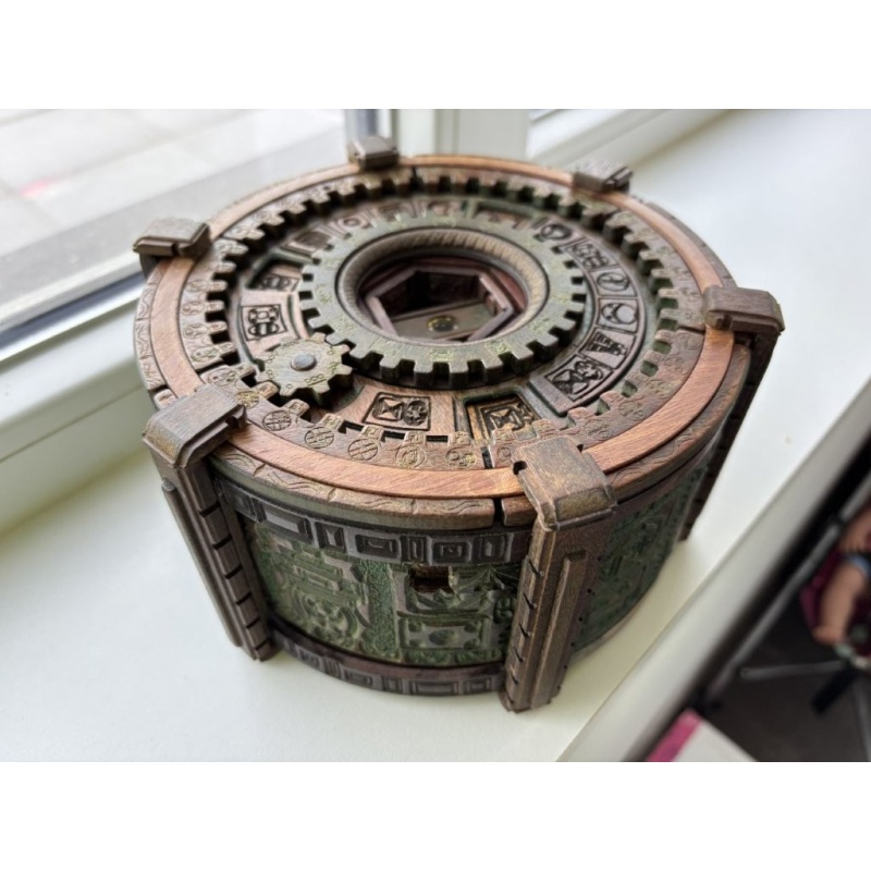 Sundial - Jesse Born / Robert Yarger