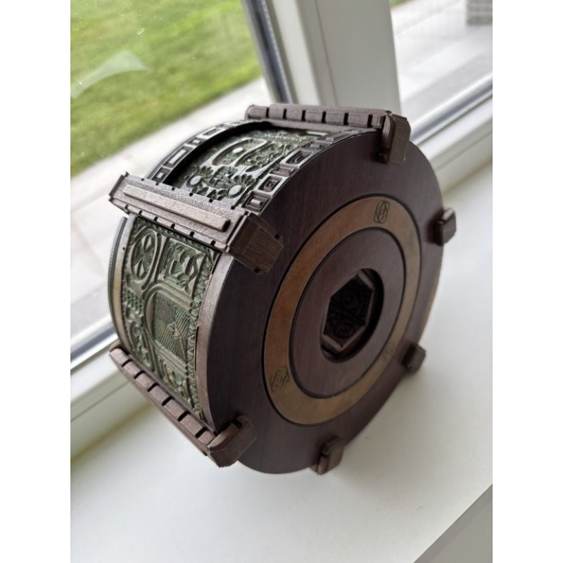 Sundial - Jesse Born / Robert Yarger