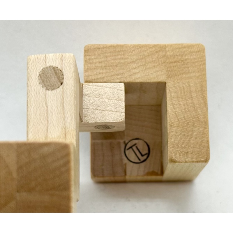 Four Piece Cube - Dic Sonneveld / Tom Lensch