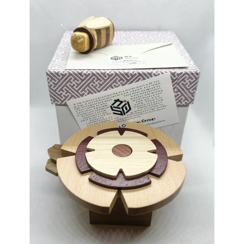 Honeybee (2009) - Haroyuki Oka (Karakuri)