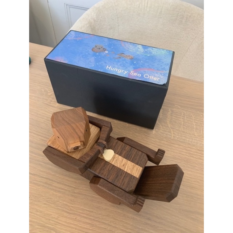 Hungry Sea Otter by Kikuchi