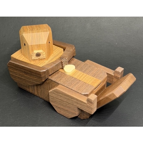 Hungry Sea Otter by Yasuaki Kikuchi (Karakuri)