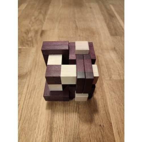 Covalent (purple) by Tamás Vanyó made from Pelikan