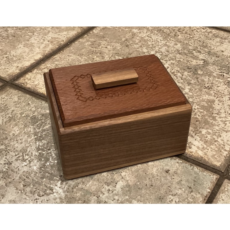 Kleeshay Box - Dee Dixon (Scratch and Dent Copy)