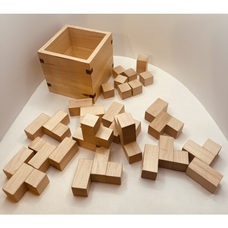 11 ‘F’ Pentominominoes by John Devost