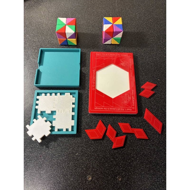 1 Lot Of 3 Puzzles