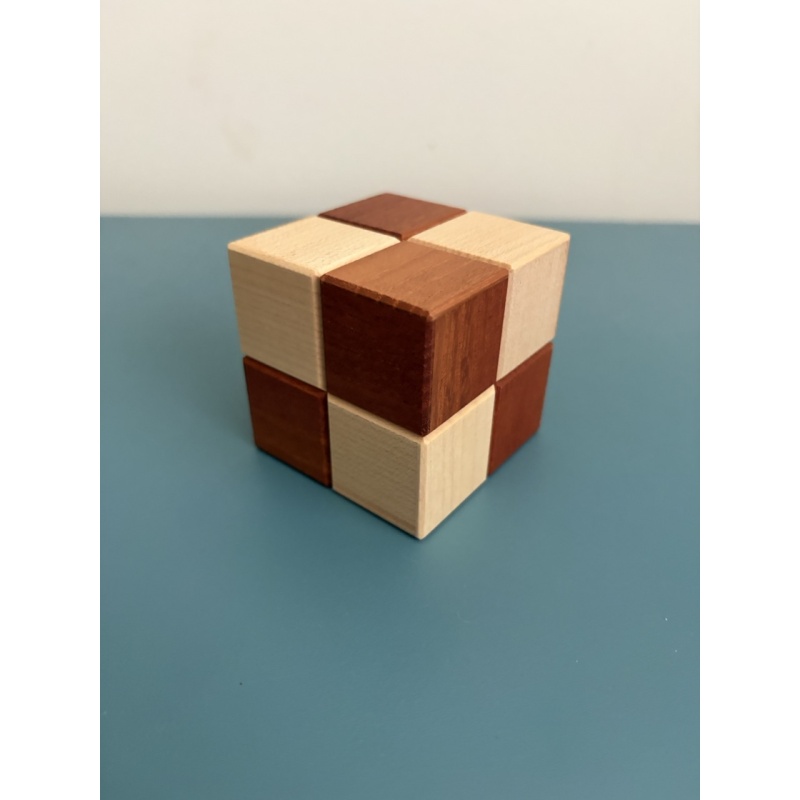 Karakuri Cube Box 4