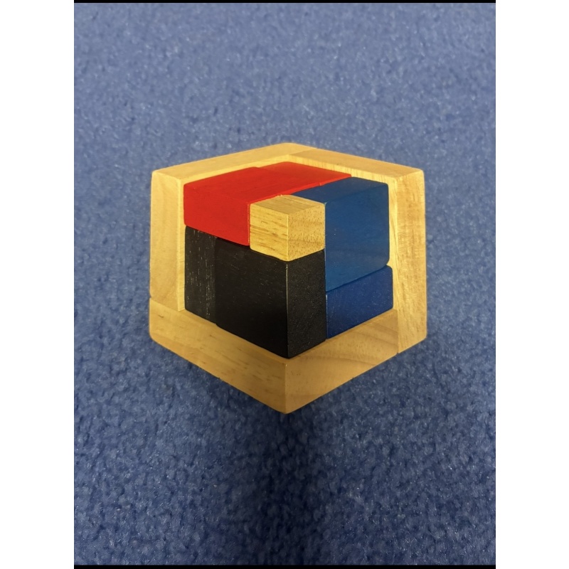 1 Lot Of 4 Puzzles