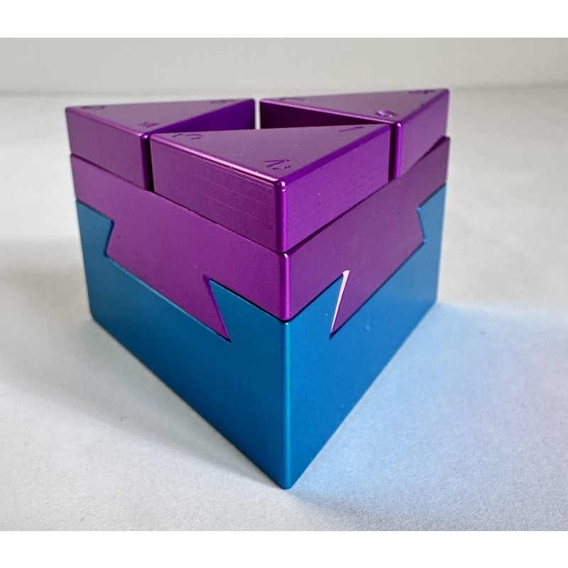 MBP #3 Triple Dovetail Triangle by Robert Rose