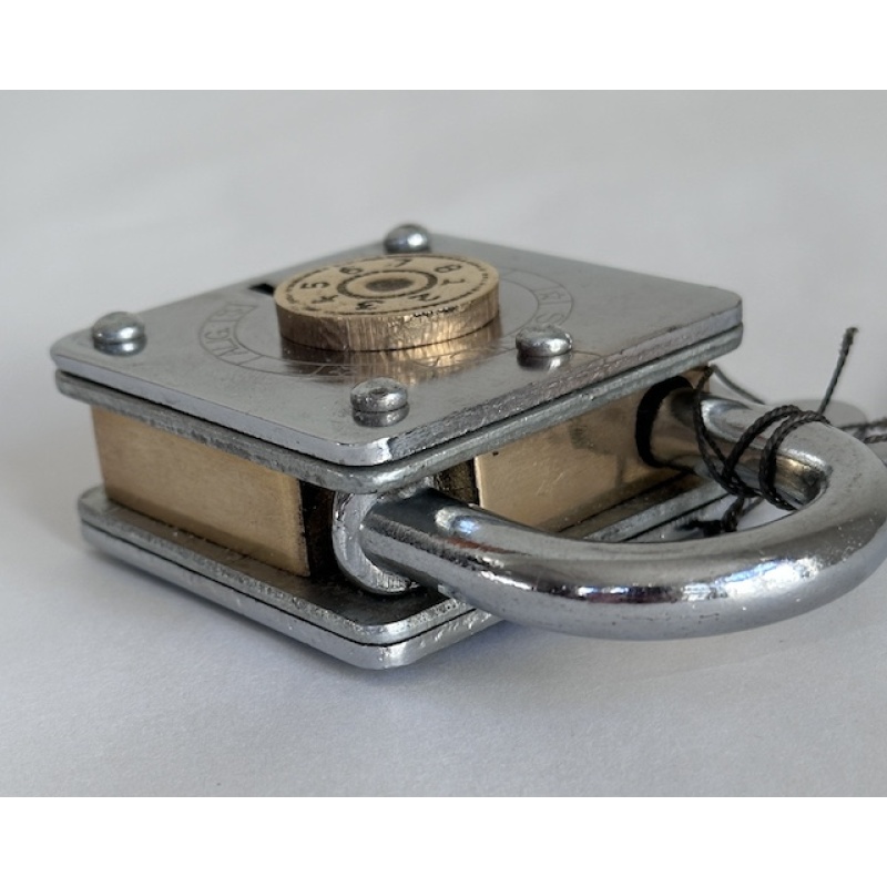 Trick Lock 4 Puzzle Lock