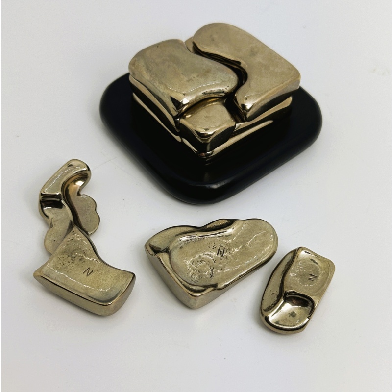 Paracelsus : Cuboid bronze packing puzzle