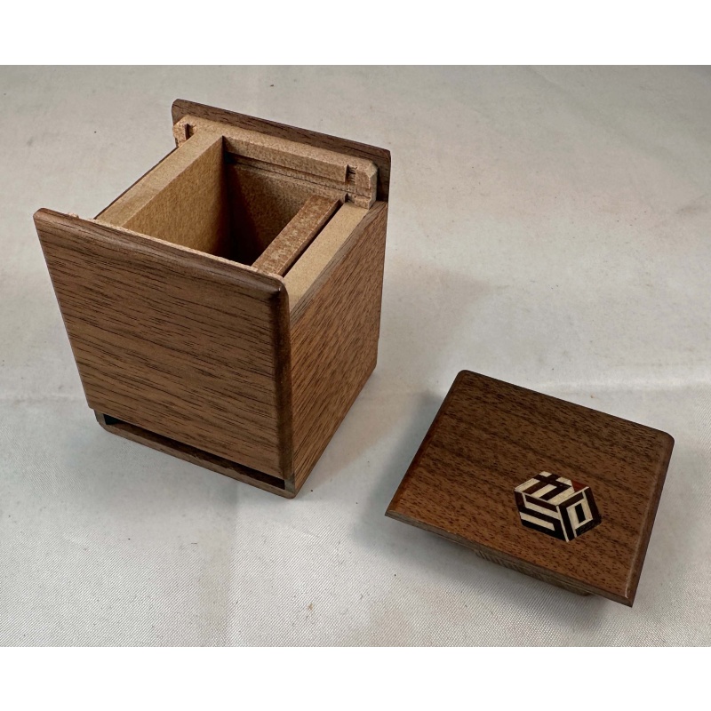 Karakuri Small Box No 1