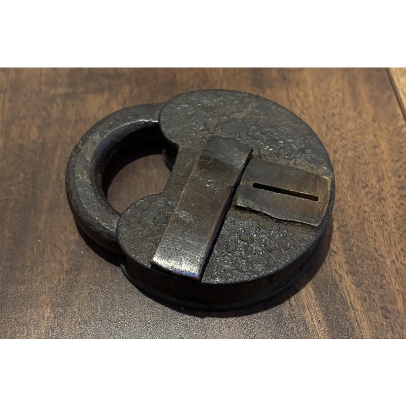 Mallory Wheeler Trick Push Key Padlock