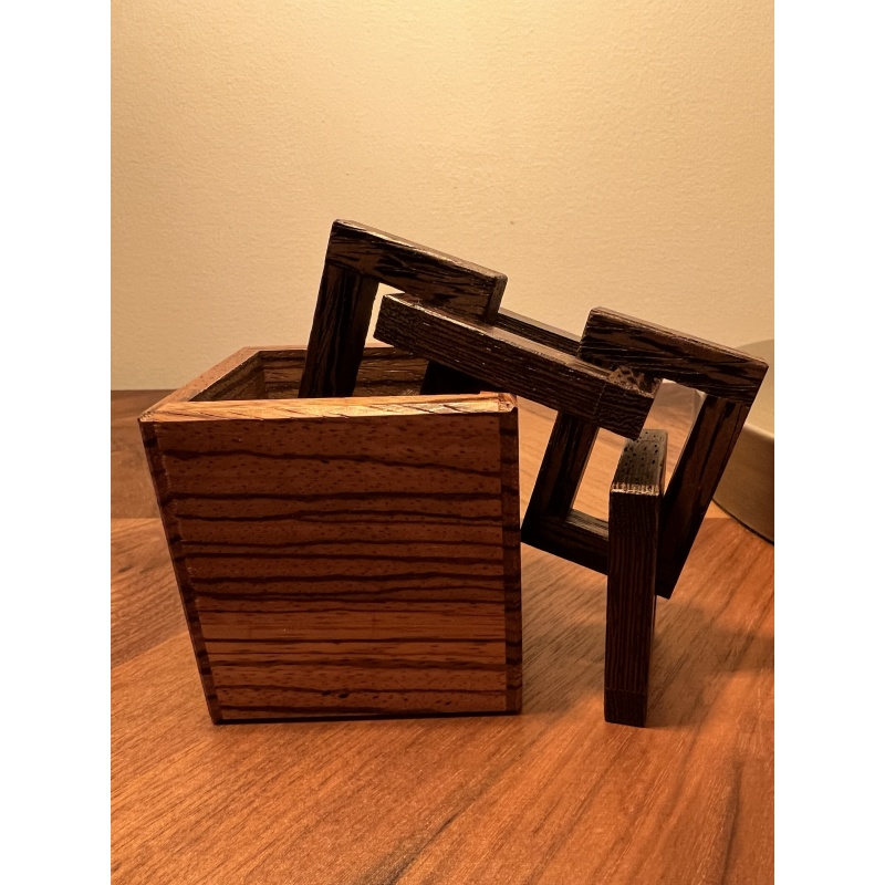 Chain Store (design by Pit Khiam Got, crafted by Cubic Dissection)