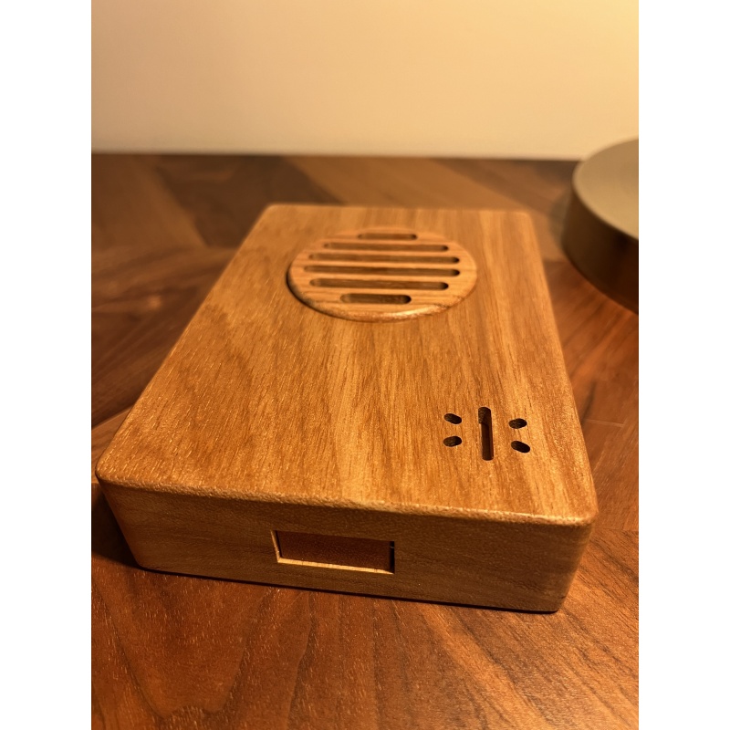 Walters Radio (by DEDwood Crafts / Dee Dixon)