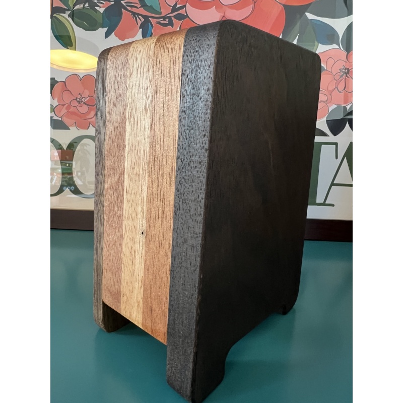 Olegs Wardrobe (by Dee Dixon / DEDwood Crafts)