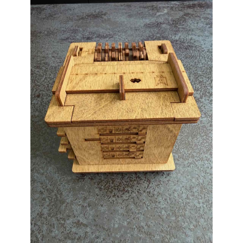 Cluebox – Schrödinger's Cat