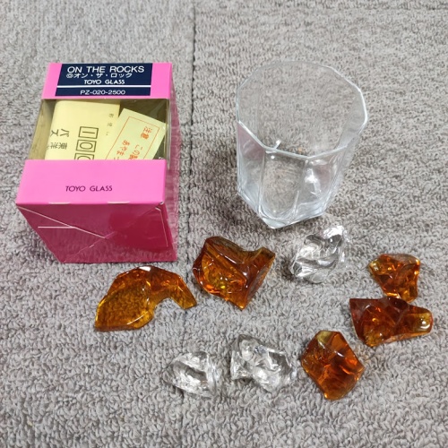 ON THE ROCKS Toyo Glass