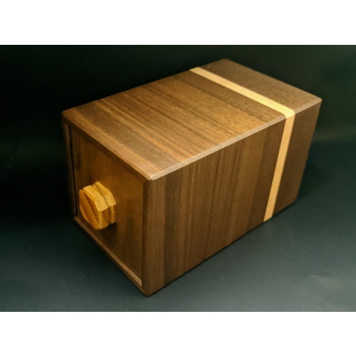Openable Box by Hideto Satou