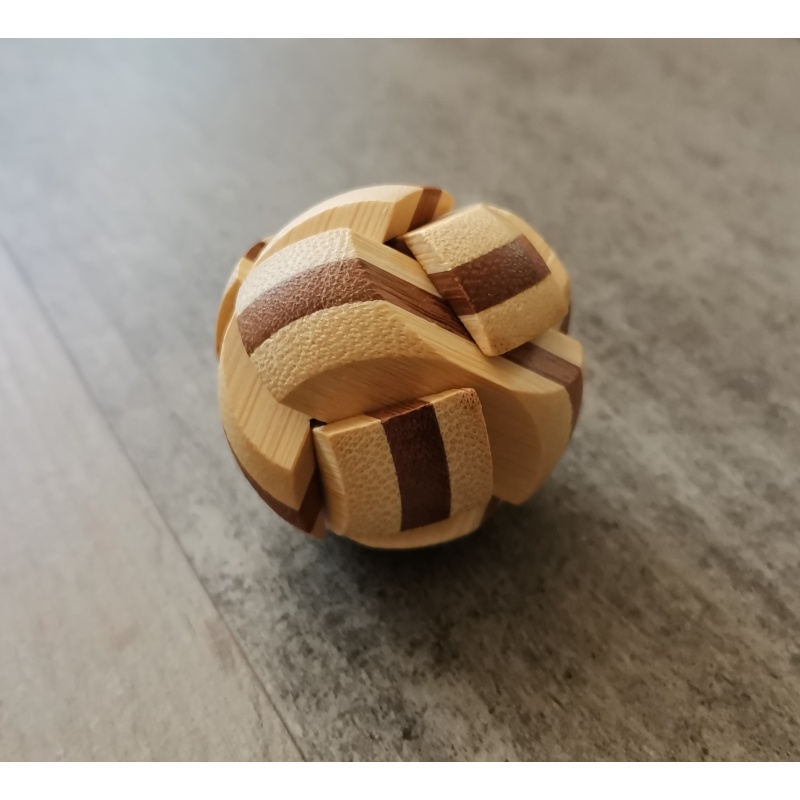 Twisted ball - burr puzzle