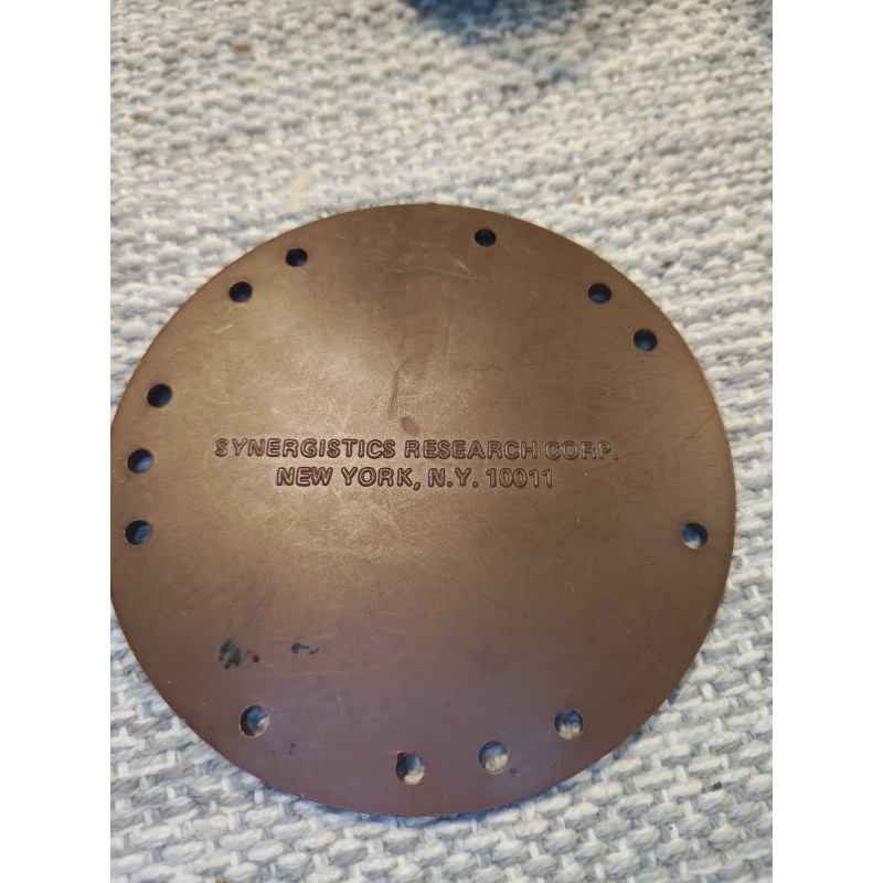 Hershey's KISS Puzzle Brain Teaser SYNERGISTICS RESEARCH CORP Chocolate Kisses