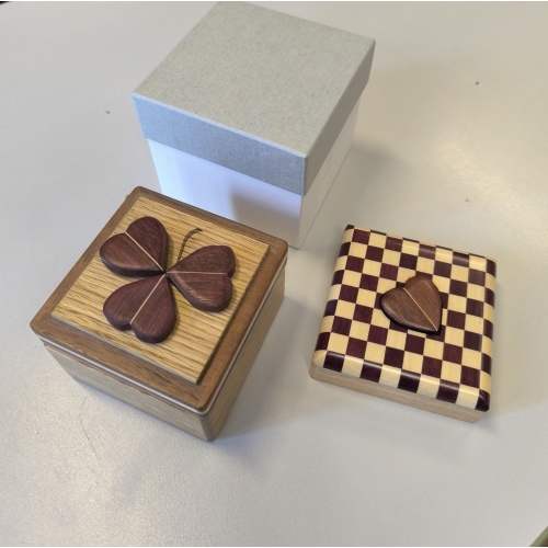 A Chance meeting karakuri box