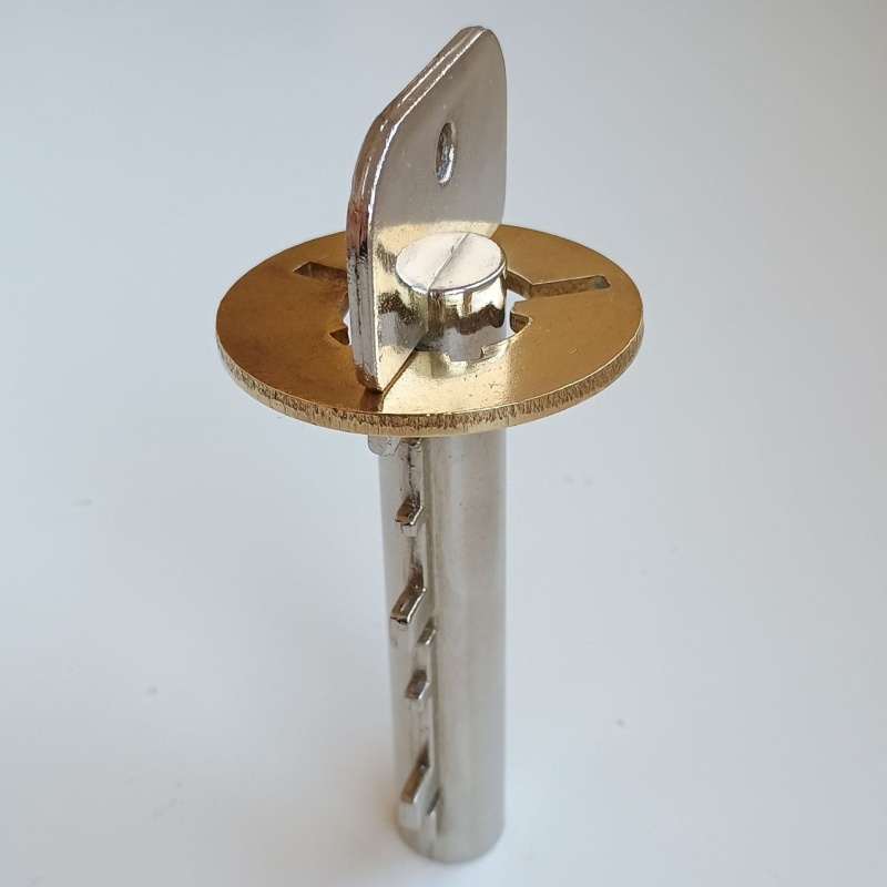 Oskar's Keymaze (metal version) by Oskar van Deventer