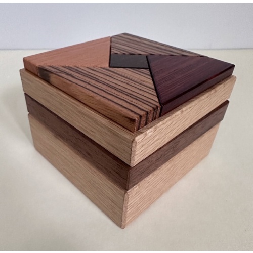 Secret Base by Iwahara (Karakuri Christmas Gift 2007)