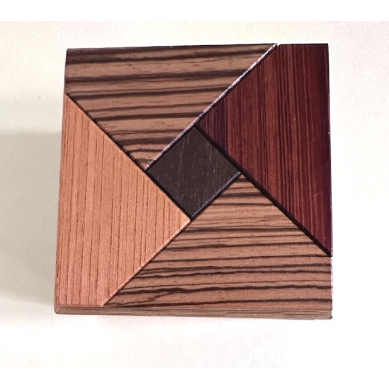 Secret Base by Iwahara (Karakuri Christmas Gift 2007)