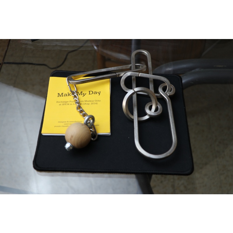 Secret Base by Iwahara (Karakuri Christmas Gift 2007)