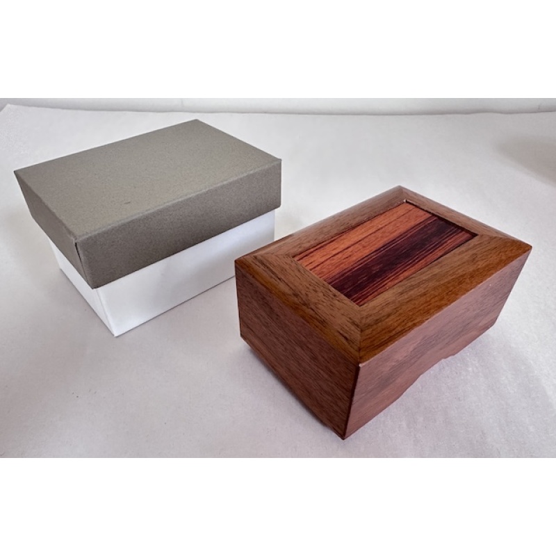 Contrary Card Case Tatsuo Miyamoto Karakuri