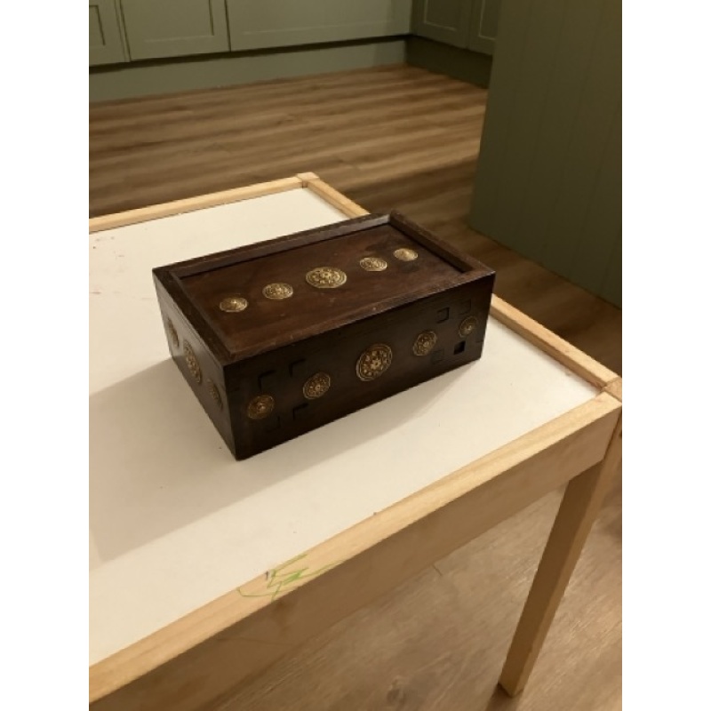 Sliding Box