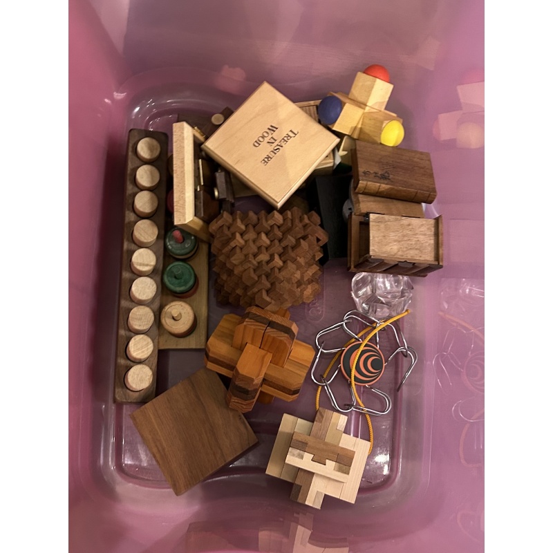 Entire Collection Liquidation, Hundreds of Puzzles